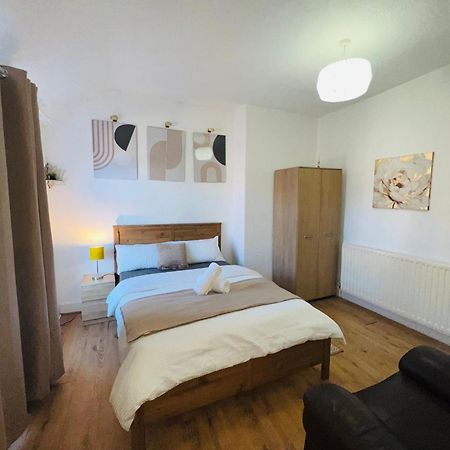 מידלסבורו Adorable Double Room מראה חיצוני תמונה