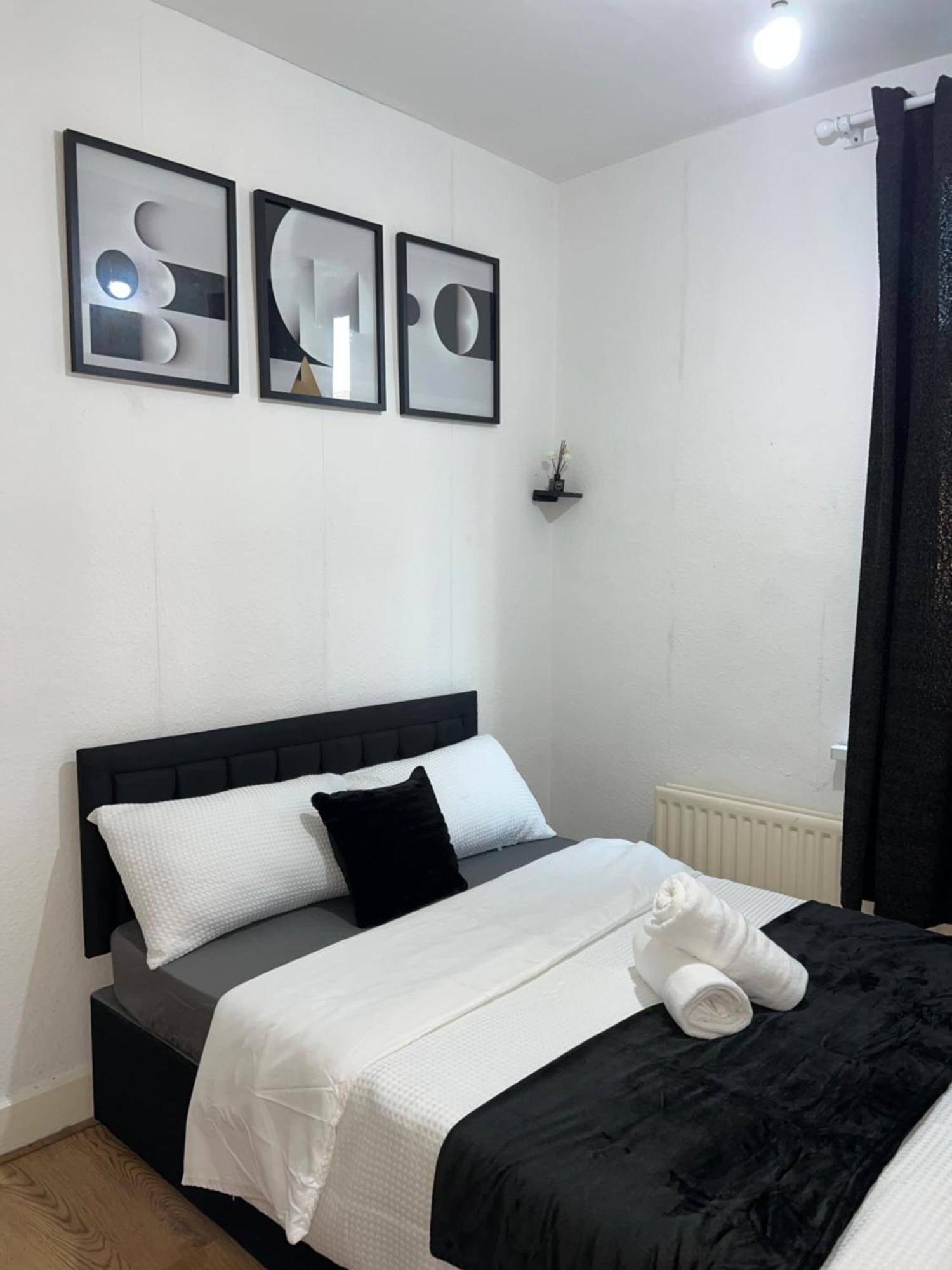 מידלסבורו Adorable Double Room מראה חיצוני תמונה