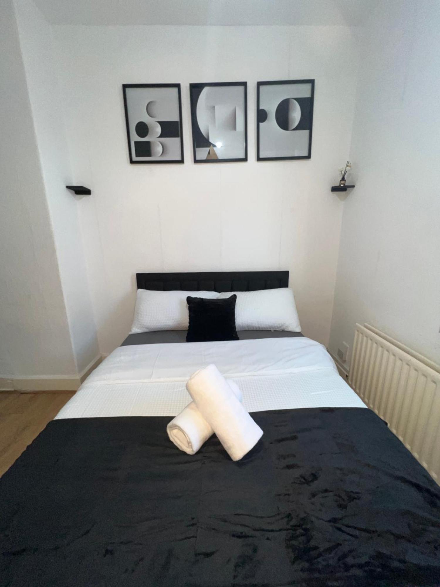 מידלסבורו Adorable Double Room מראה חיצוני תמונה