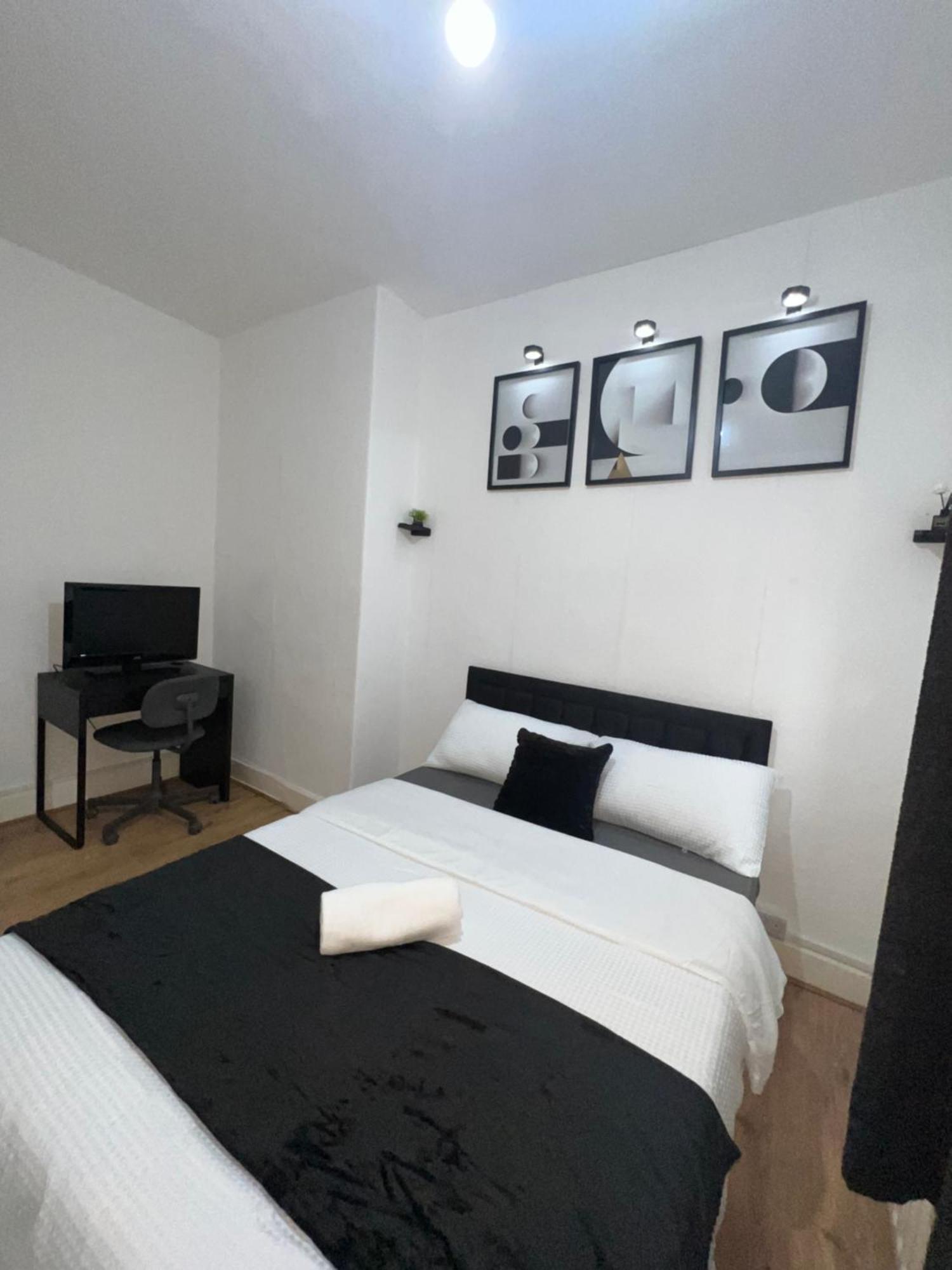 מידלסבורו Adorable Double Room מראה חיצוני תמונה