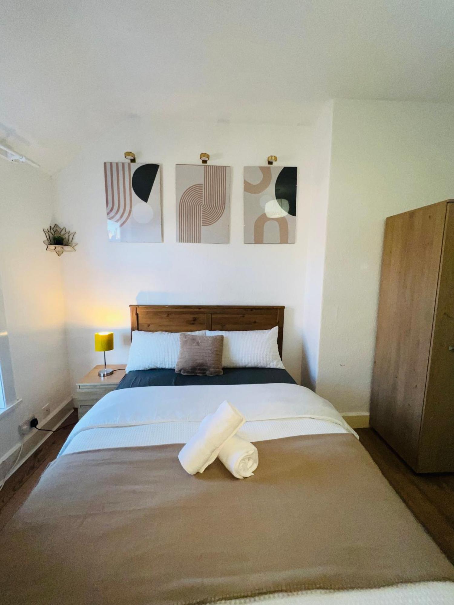 מידלסבורו Adorable Double Room מראה חיצוני תמונה