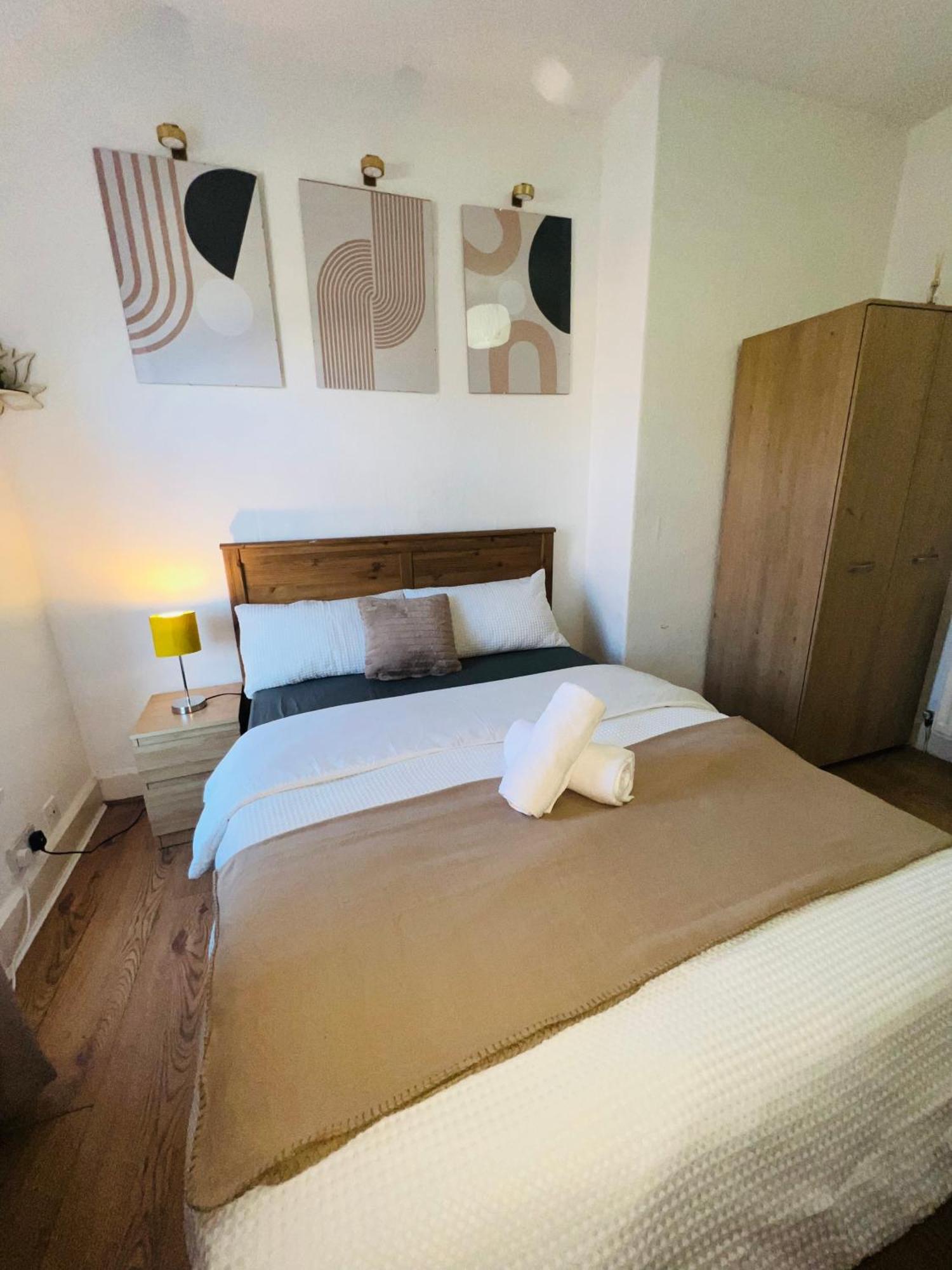 מידלסבורו Adorable Double Room מראה חיצוני תמונה