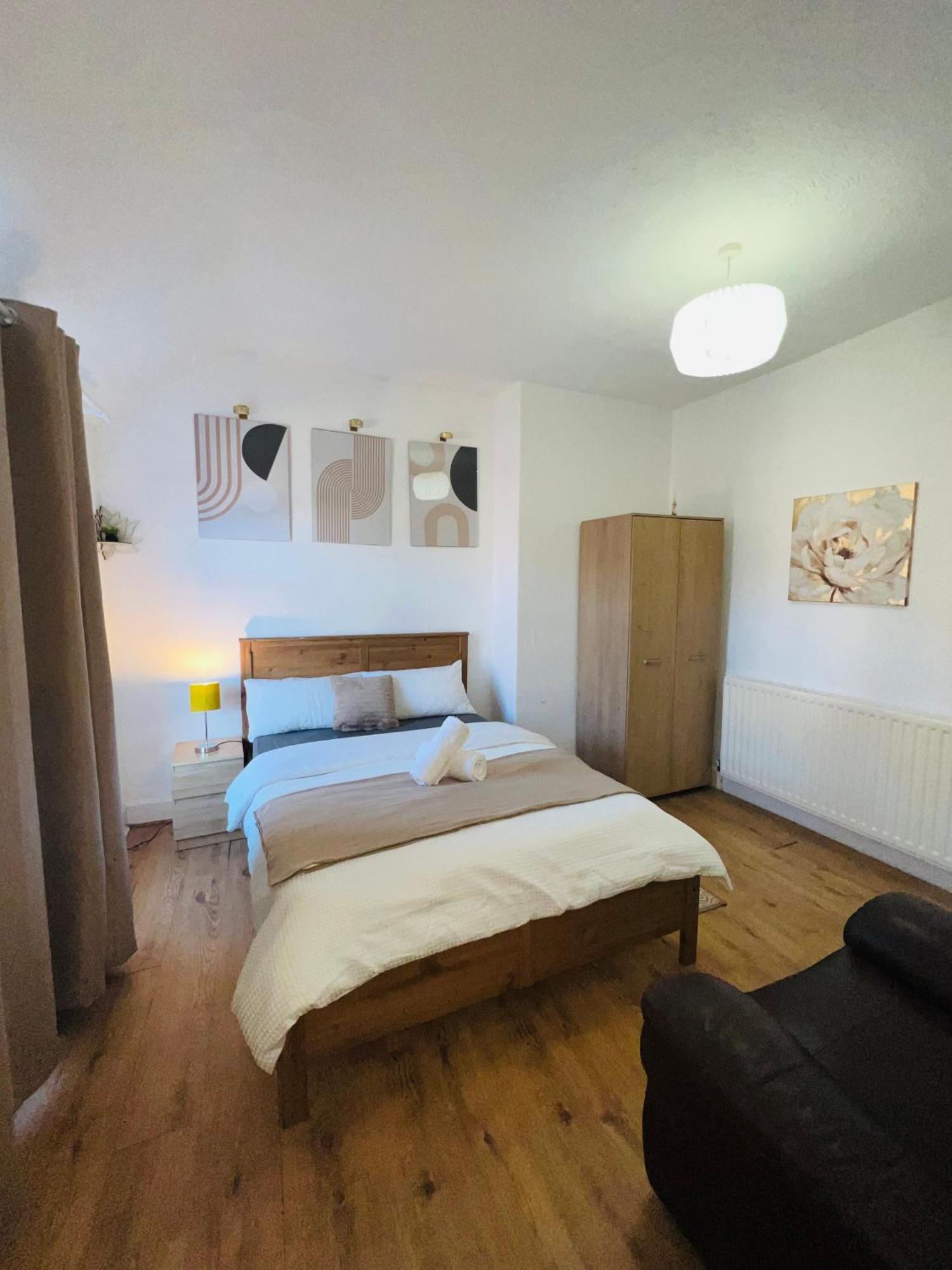 מידלסבורו Adorable Double Room מראה חיצוני תמונה
